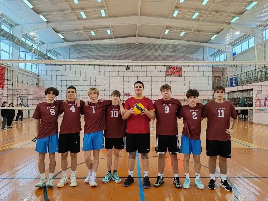 ВОЛЕЙБОЛЬНЫЙ ТРИУМФ НАШЕЙ ШКОЛЫ! 🏐🏆  С 20 по 27 января прошли захватывающие соревнования по волейбол