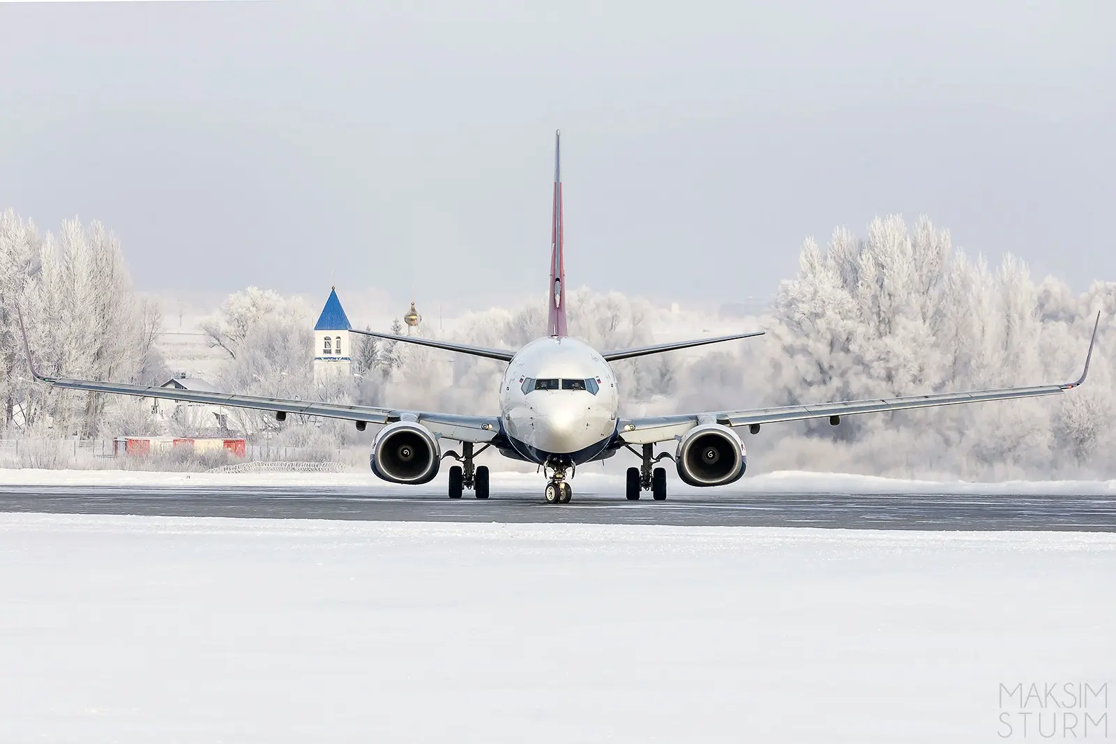 Зима в уфимском аэропорту 📆  📸 Максим Штурм