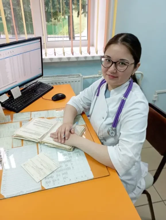 КАК РАБОТАЕТСЯ МОЛОДОМУ СПЕЦИАЛИСТУ