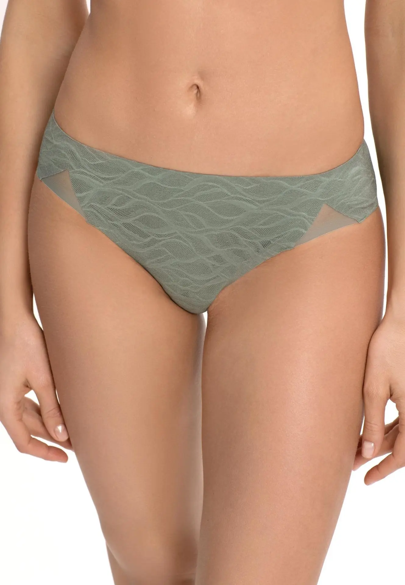 Модели из LACY SKIN идеально прилегают к телу, обеспечивают безупречный комфорт и подде...