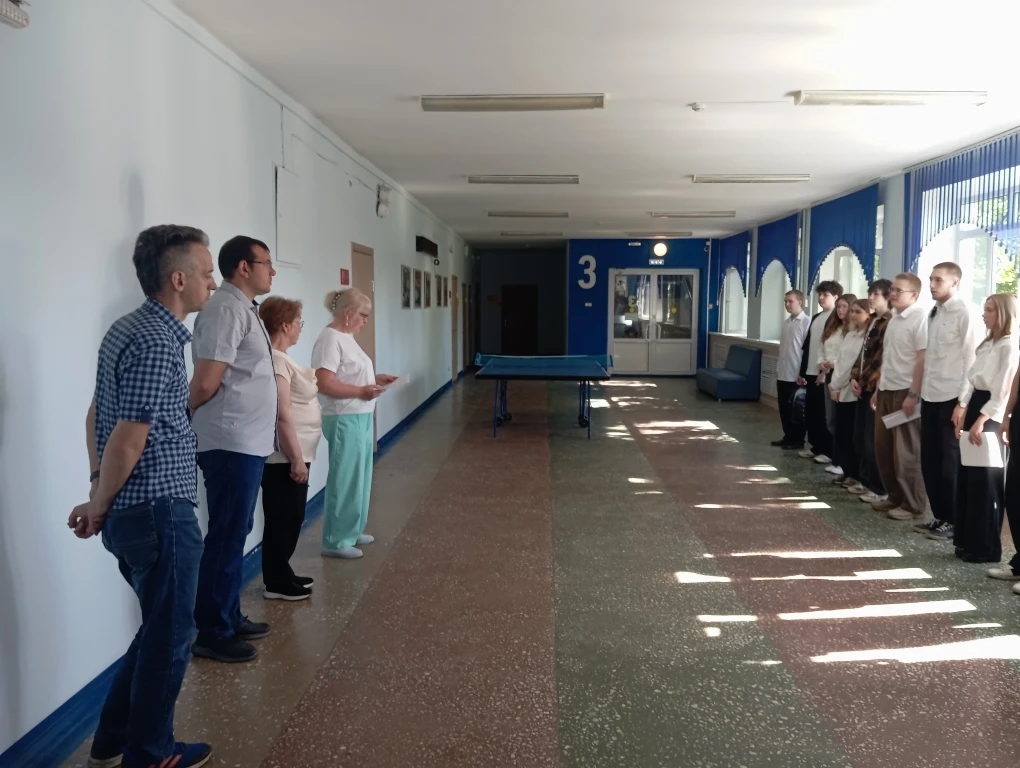 ПОСЛЕДНИЙ БОЙ

Программисты 401-й группы защитили дипломы и показали, что веб-разработка — это искус