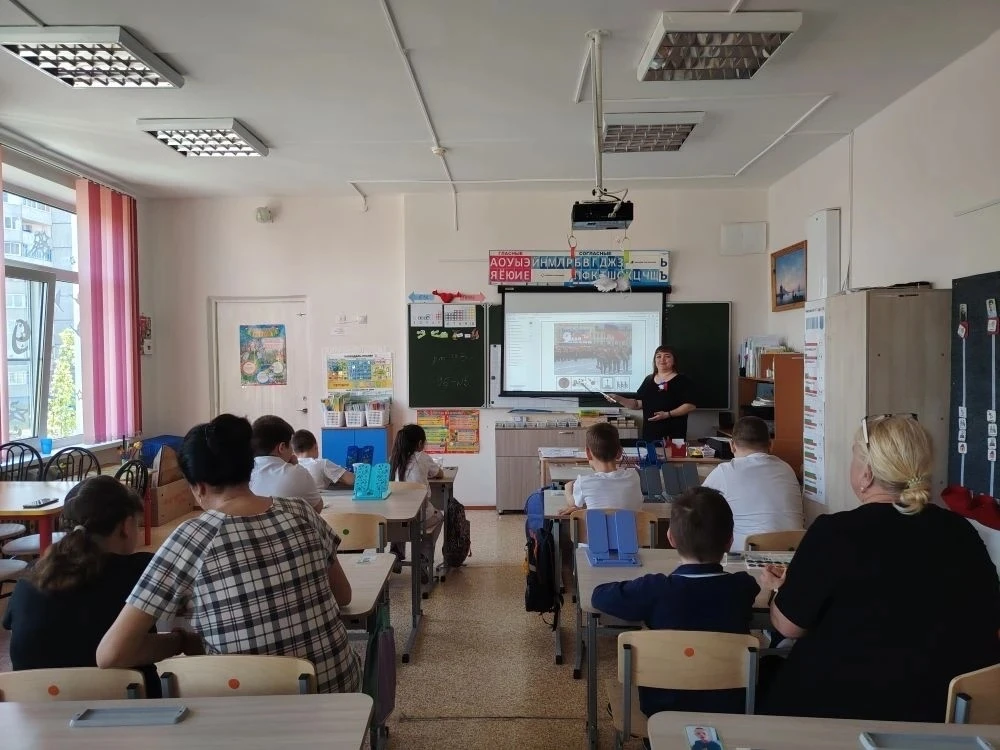 ЗНАКОМСТВО С ПРАЗДНИКОМ «ДЕНЬ ПОБЕДЫ» В 1К КЛАССЕ