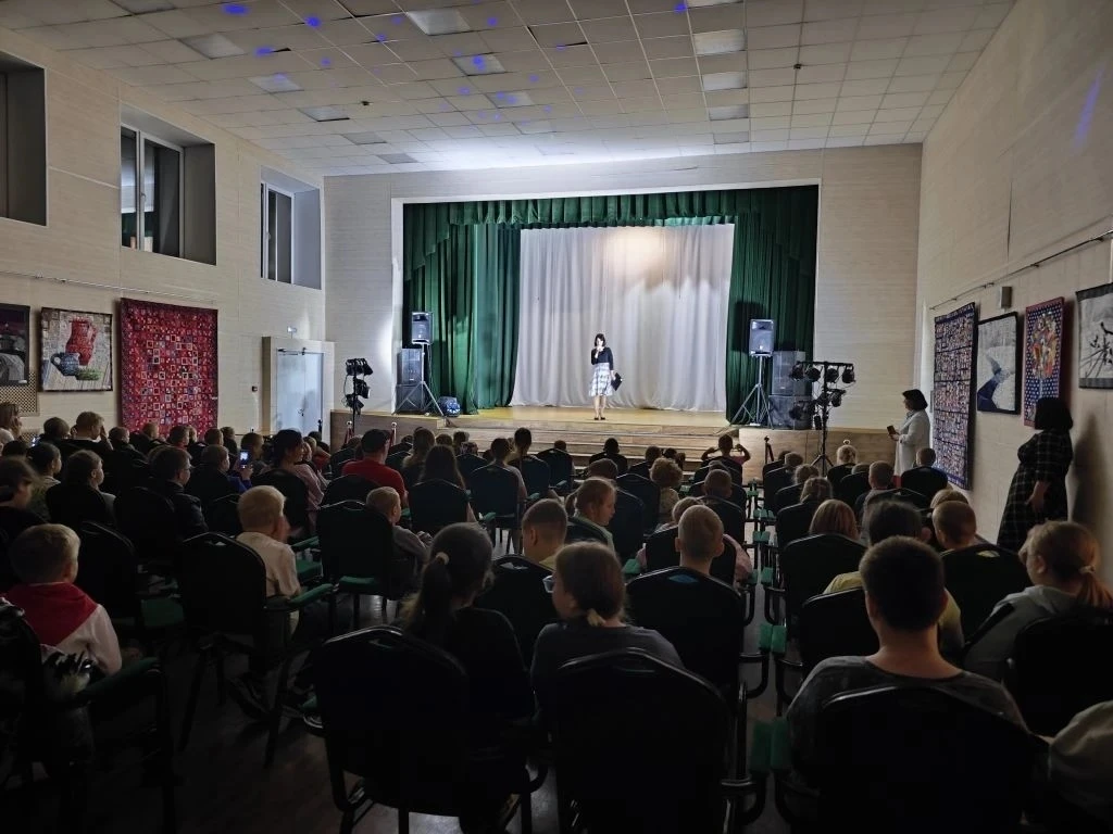 🌼ДЕНЬ 6
В четверг 4 июня участники хореографического ансамбля «Сюрприз» и вокальной студии «ДОМИНО»
