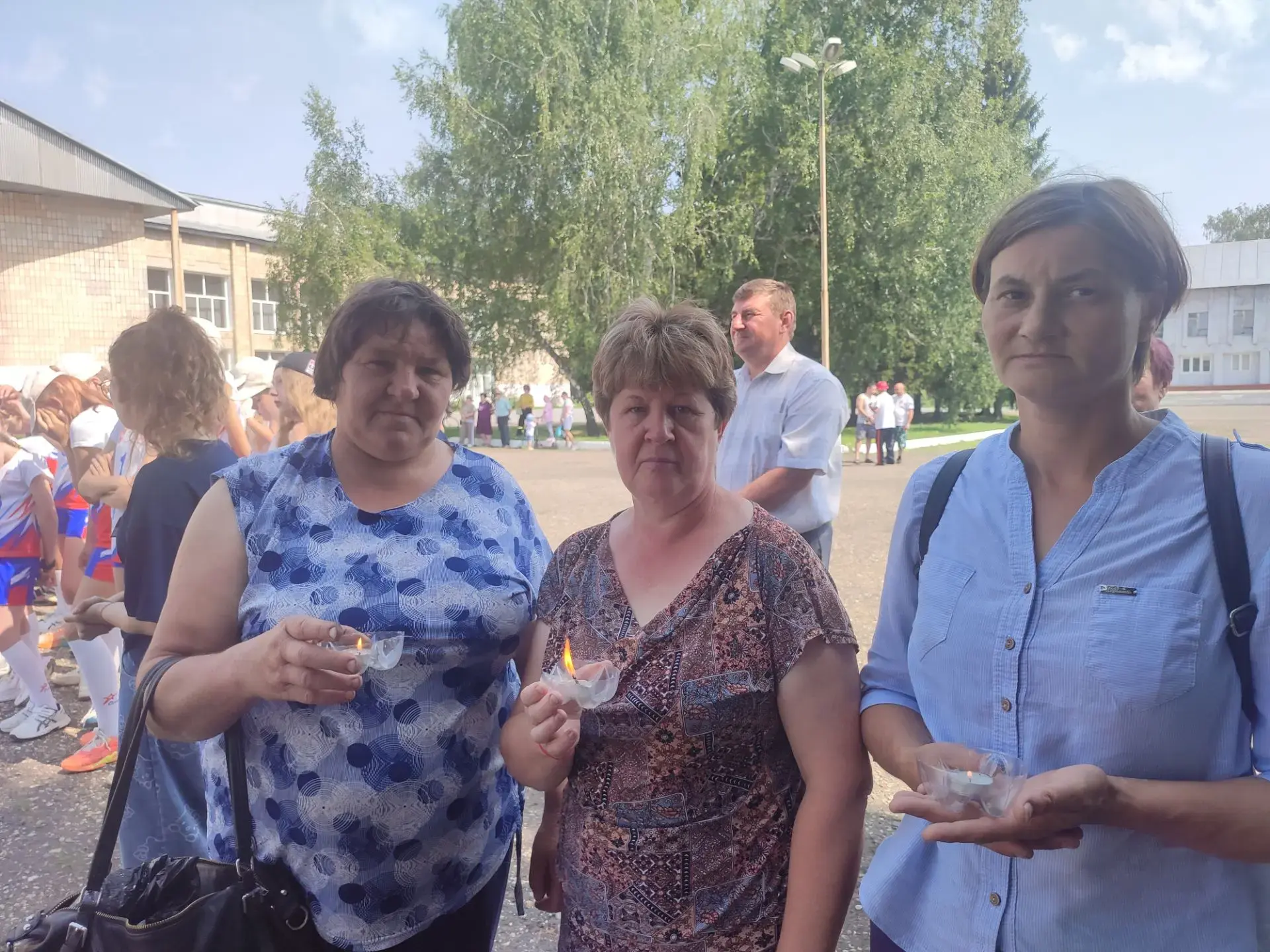 🌍 В День памяти и скорби в Октябрьском сельском округе прошел митинг "Пусть свечи памяти горят'. Со