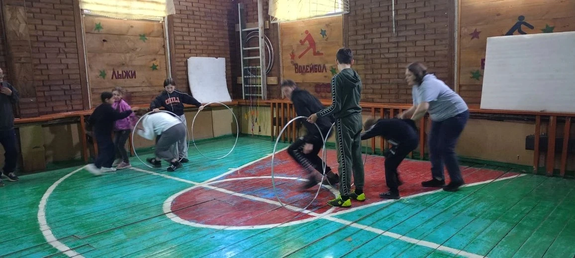 МБУК Семеновский ЦИКДД "РАССВЕТ" провел семейную спортивную эстафету "Неразлучные друзь...