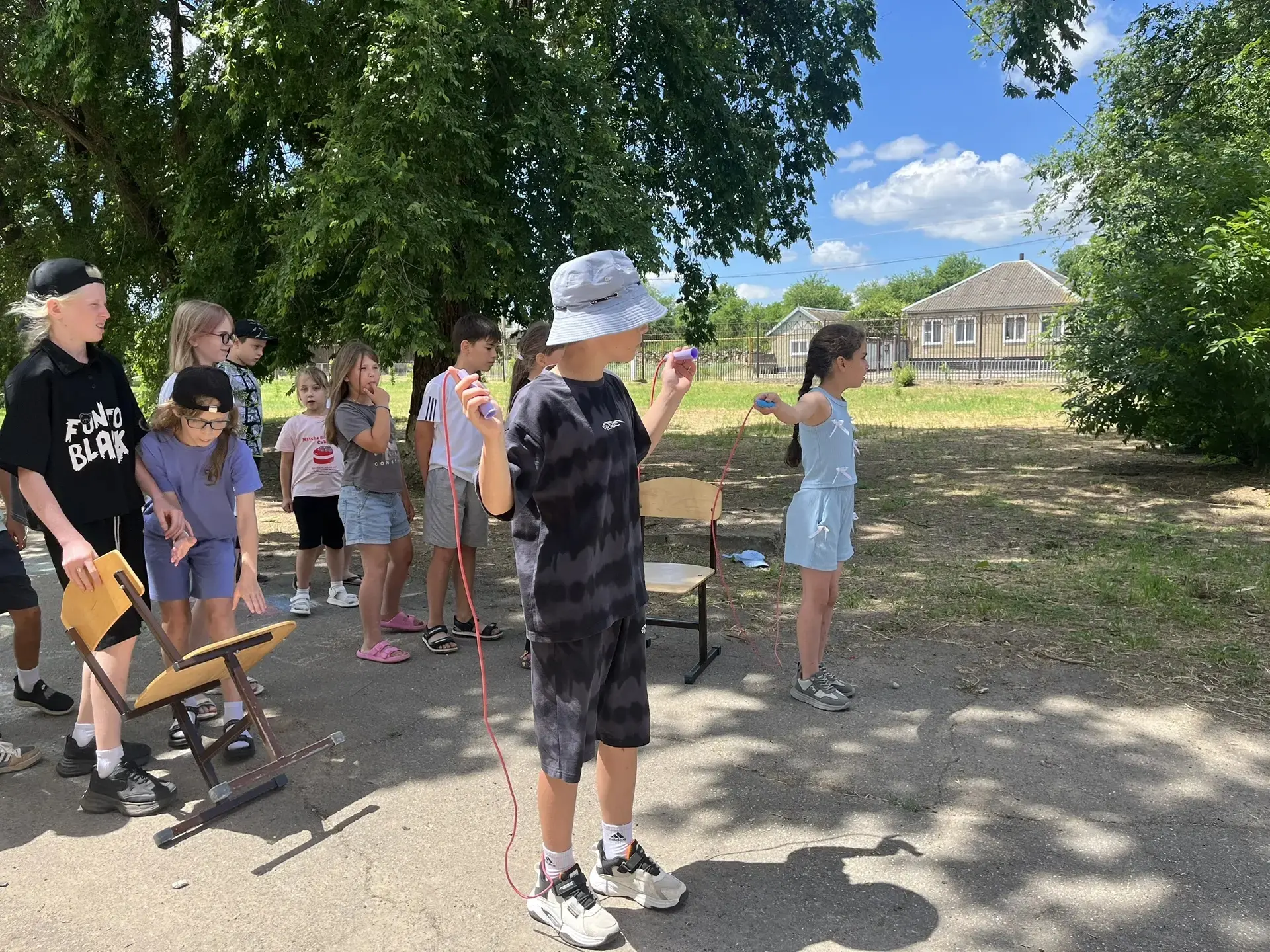 🏕️ Спортивные соревнования в нашем пришкольном лагере " Теремок"! 🏕️

Сегодня в нашем пришкольном 