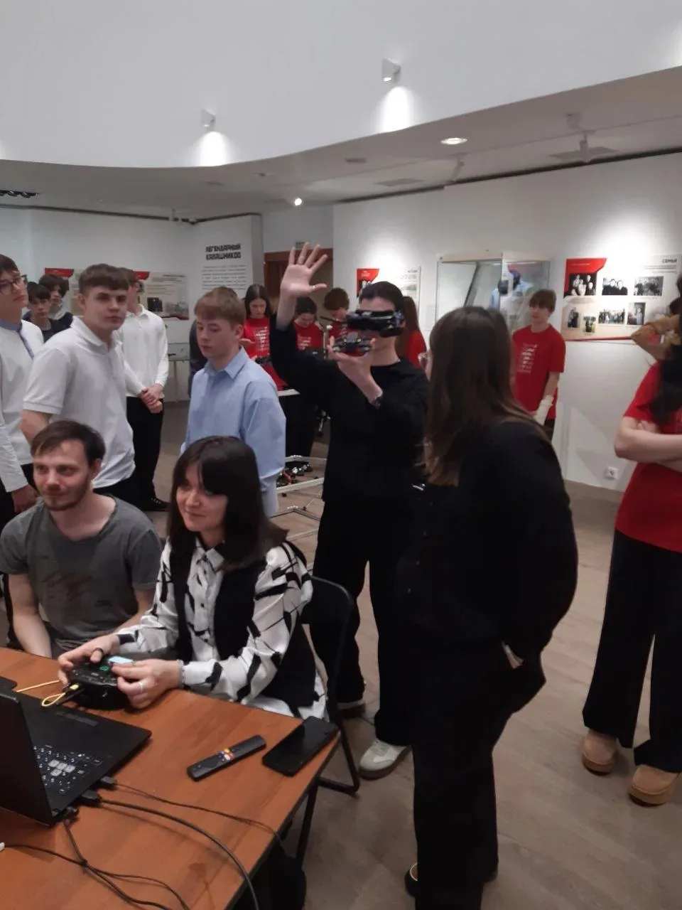 🇷🇺 Юнармейцы в деле: готовимся к «Зарнице 2.0» с погружением в историю!  💢 12 марта наши ребята не п