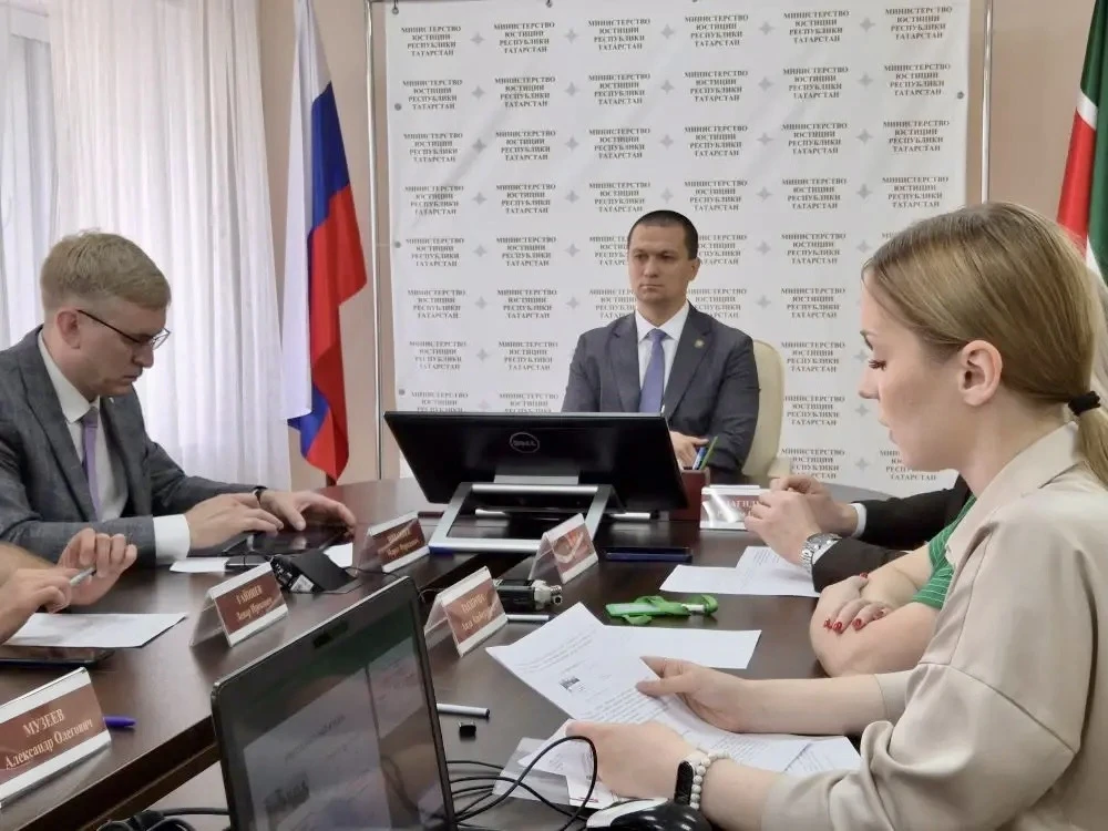 🔎Анализ личных дел подтвердил отсутствие нарушений в кадровой политике Минюста Татарстана

Министер