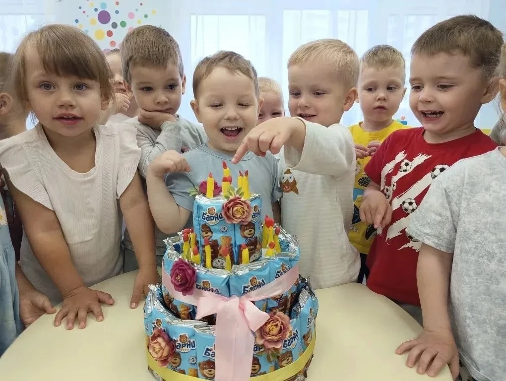 🍰 Сегодня — День торта в группе «Почемучки»! 🎂✨

Дорогие наши родители и друзья садика!

Сегодня, 