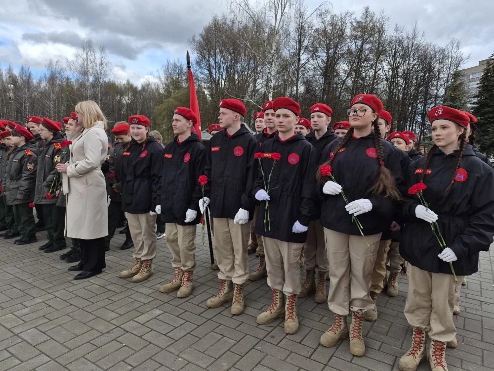 В парке Победы состоялся городской митинг памяти знаменосца Григория Булатова. В мероприятии приняли