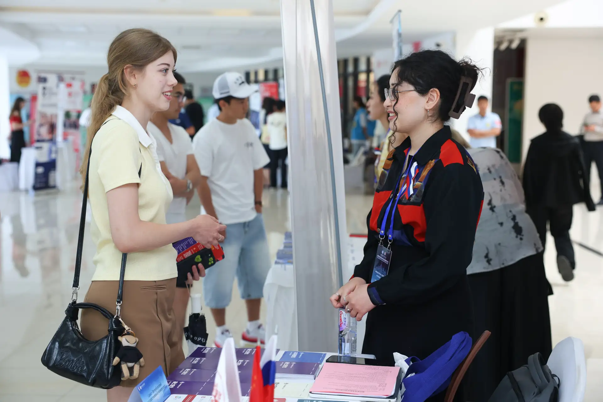 🇨🇳 СПбГУ принял участие в масштабной выставке российского образования в Китае

Санкт-Петербургский