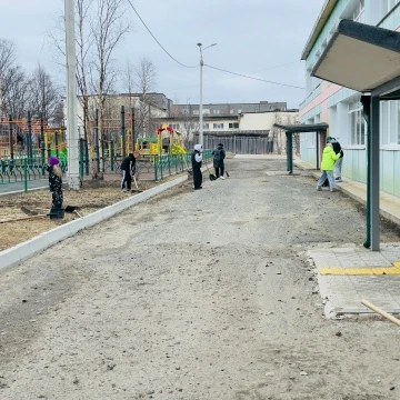 🔹Чистота начинается с нас: «Печенгский КЦСОН» и юные помощники на страже природы!