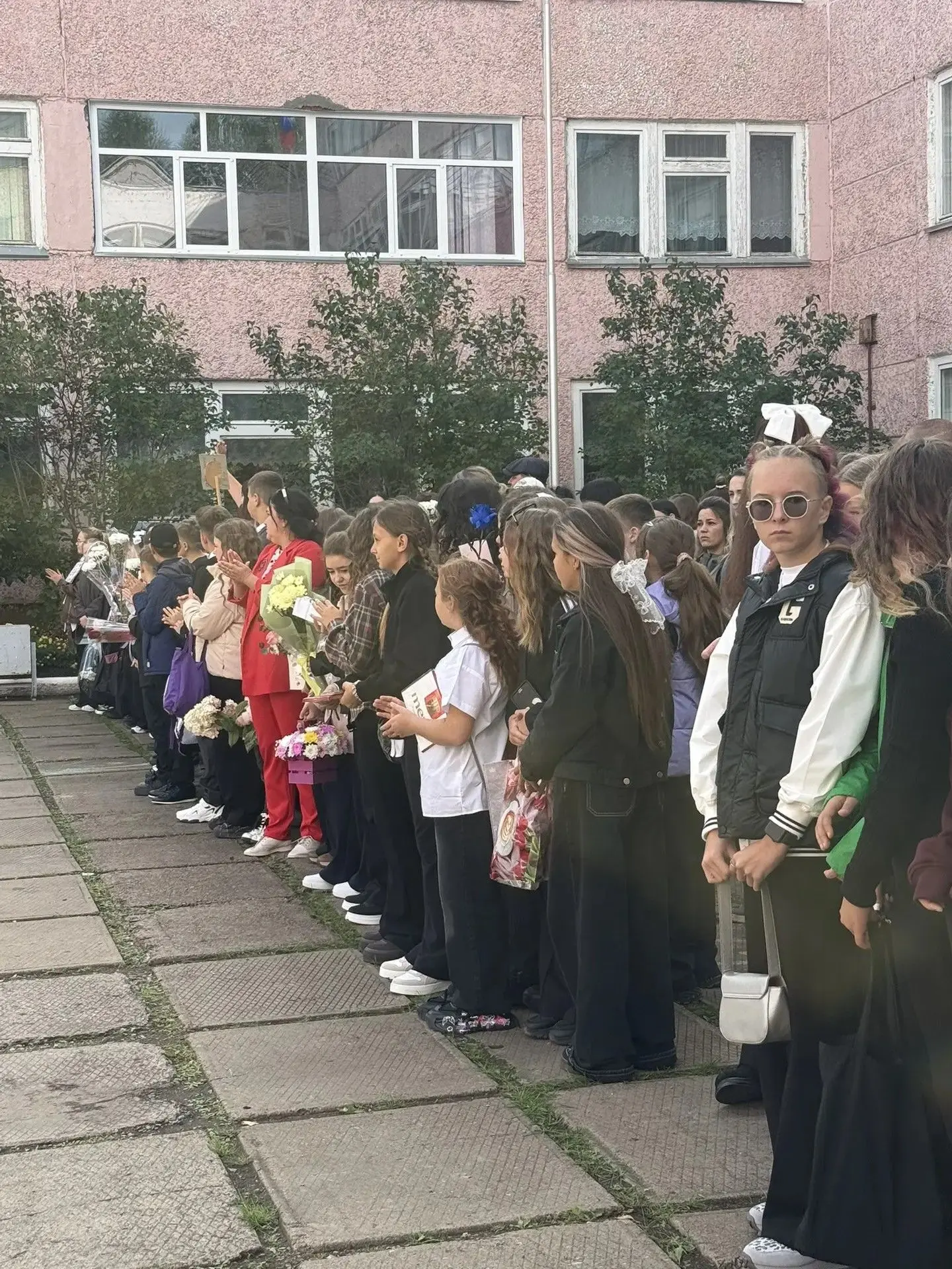 🎒 Школы снова встречают учеников!