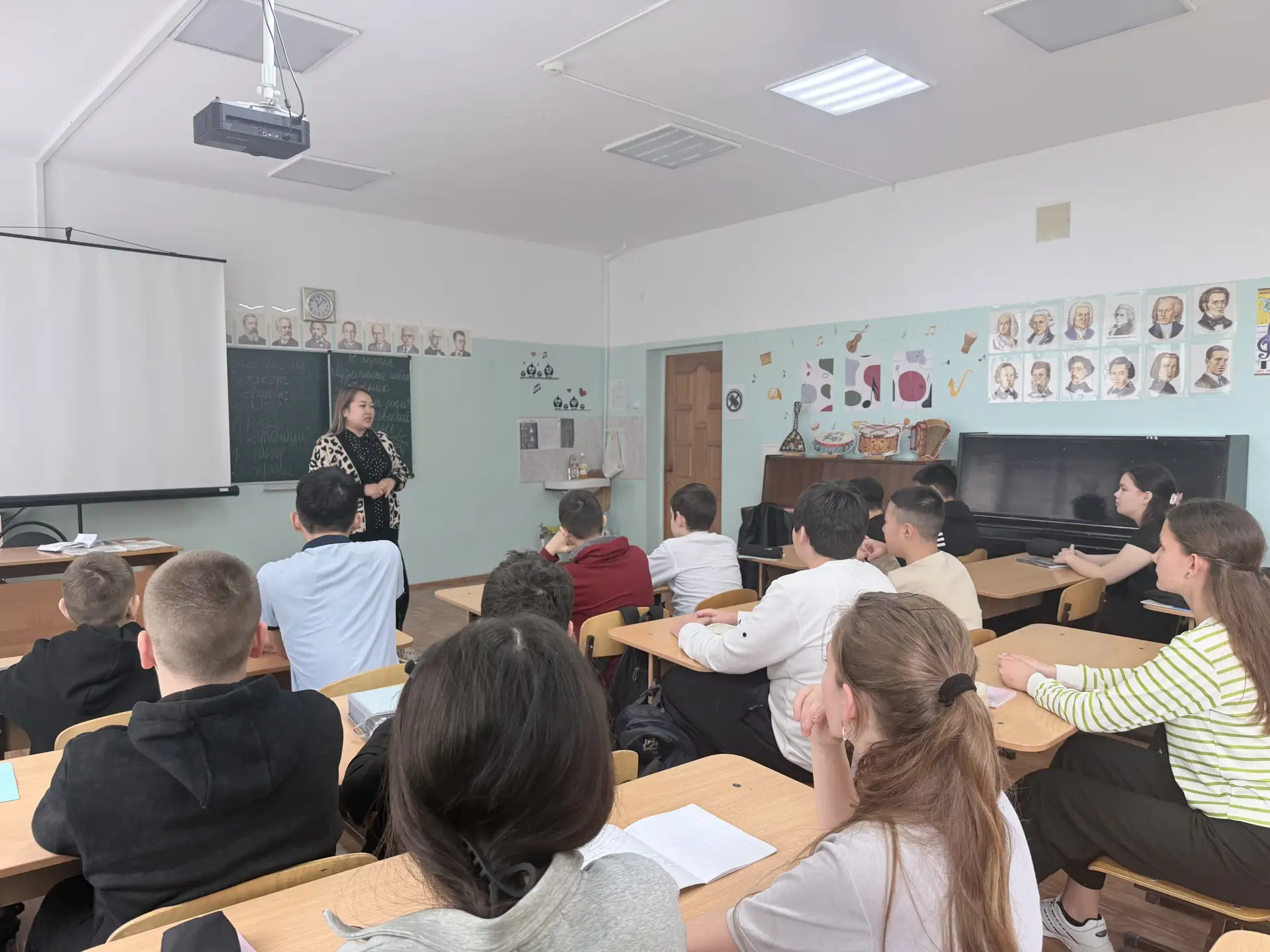 📝  Мы продолжаем знакомить вас с мероприятиями, которые проходят в лицее в рамках Всероссийской опер