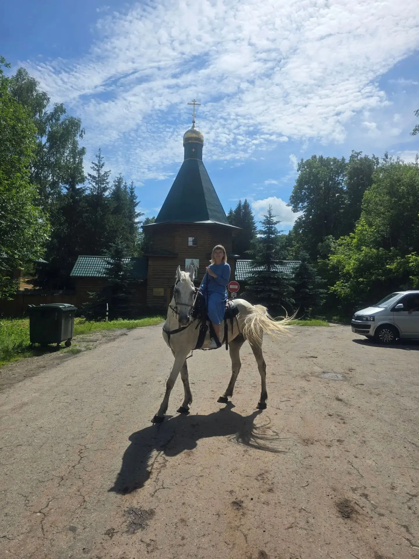 ✨ Александро-Невский мужской монастырь - место, куда приезжают за тишиной, молитвой и душевным обнов