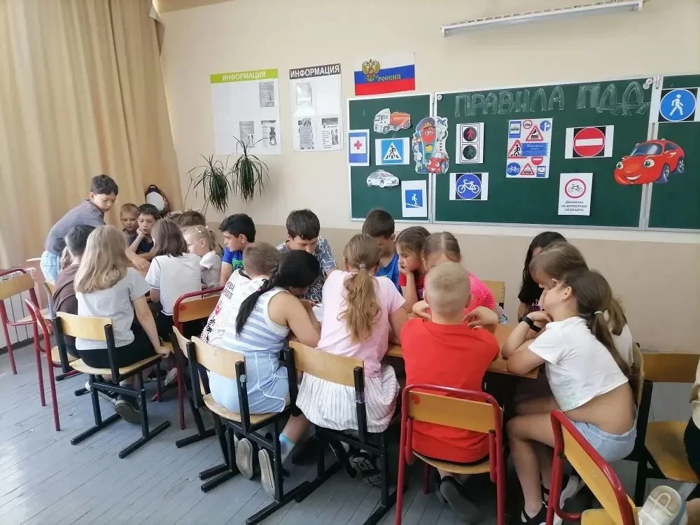 "Внимание, дорога!" 

✍ В пришкольном лагере"Полянка" (корпус3) прошла  профилактическая беседа с иг
