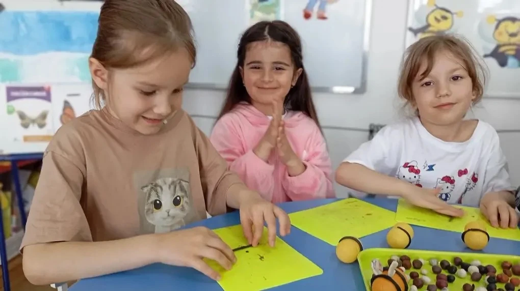 [https://vk.ru/album-217353000_311042559] переходите в альбом 🐝


20 мая Всемирный День Пчёл. 🐝
 Р