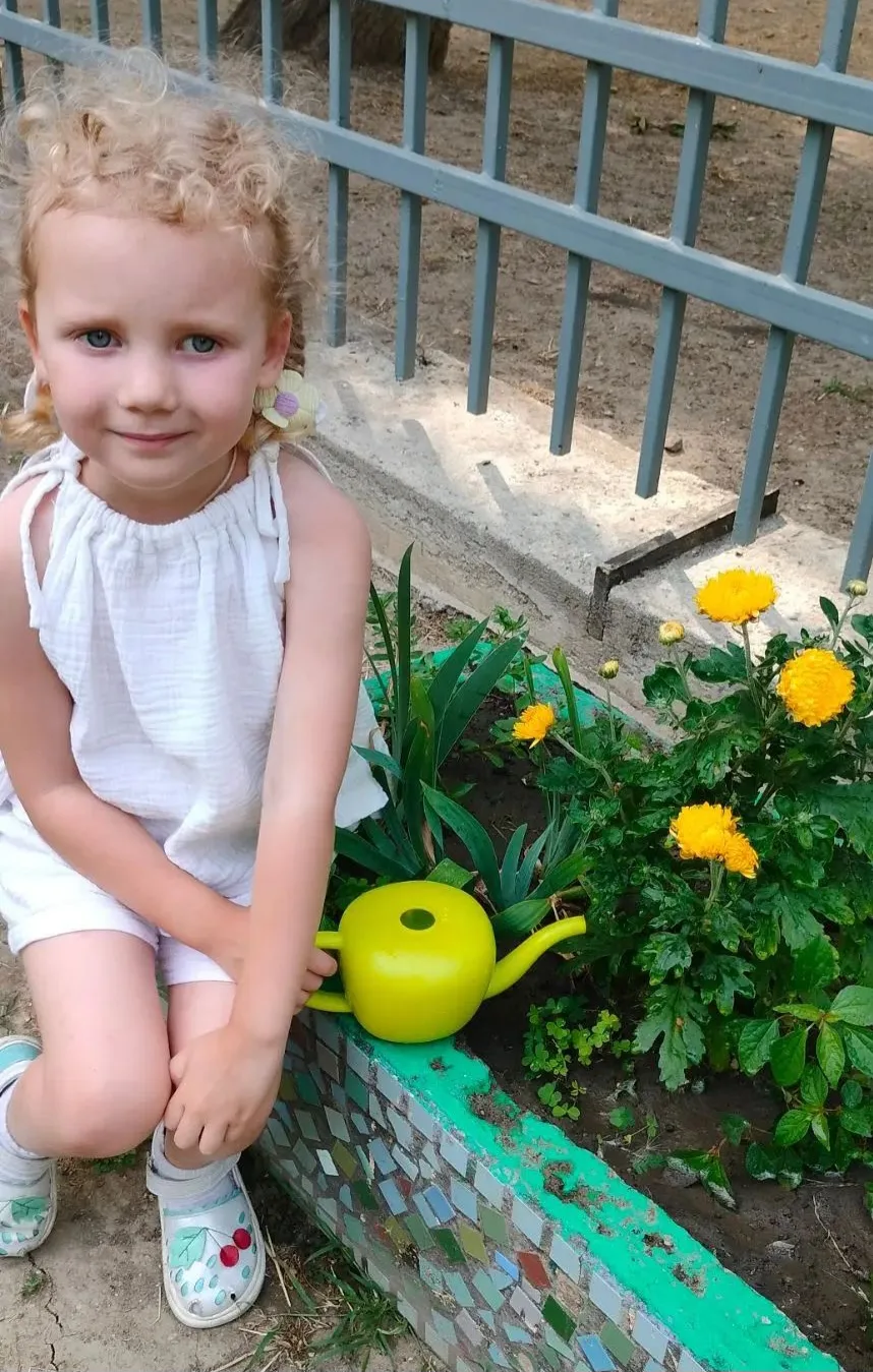 Летом наш детский сад превратился в настоящую зеленую лабораторию! 🌱

В этом сезоне наши ребята с б