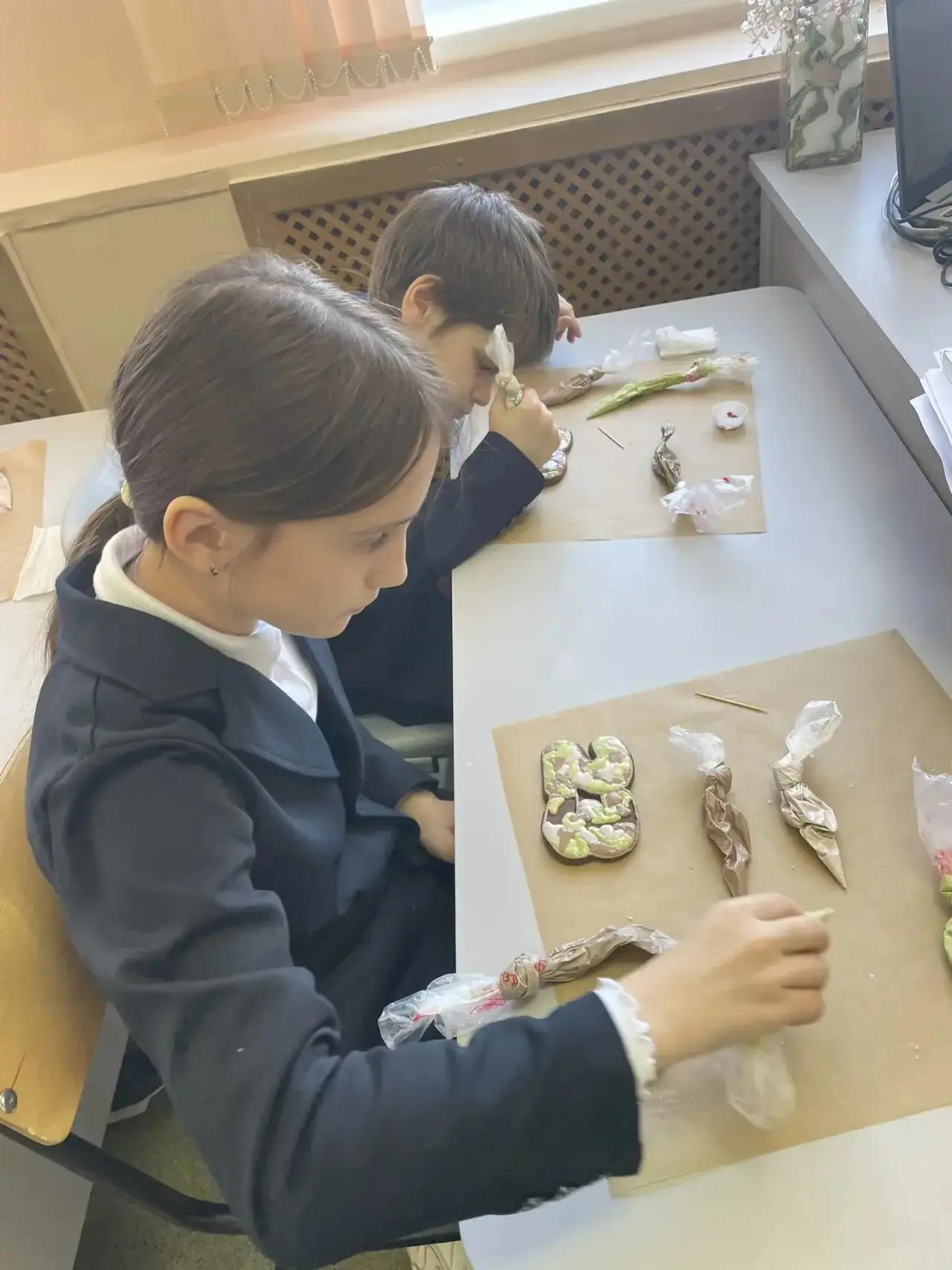 🪖 ДЕНЬ ЗАЩИТНИКА ОТЕЧЕСТВА 🪖   🍪 В преддверии празднования Дня Защитника Отечества учащиеся 5А класс