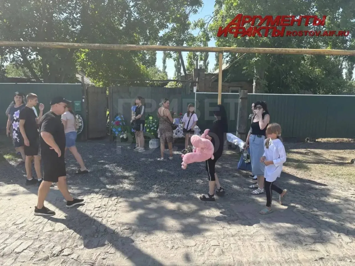 В Шахтах сегодня прощаются с пятилетней девочкой, погибшей 3 августа в Архипо-Осиповке ...