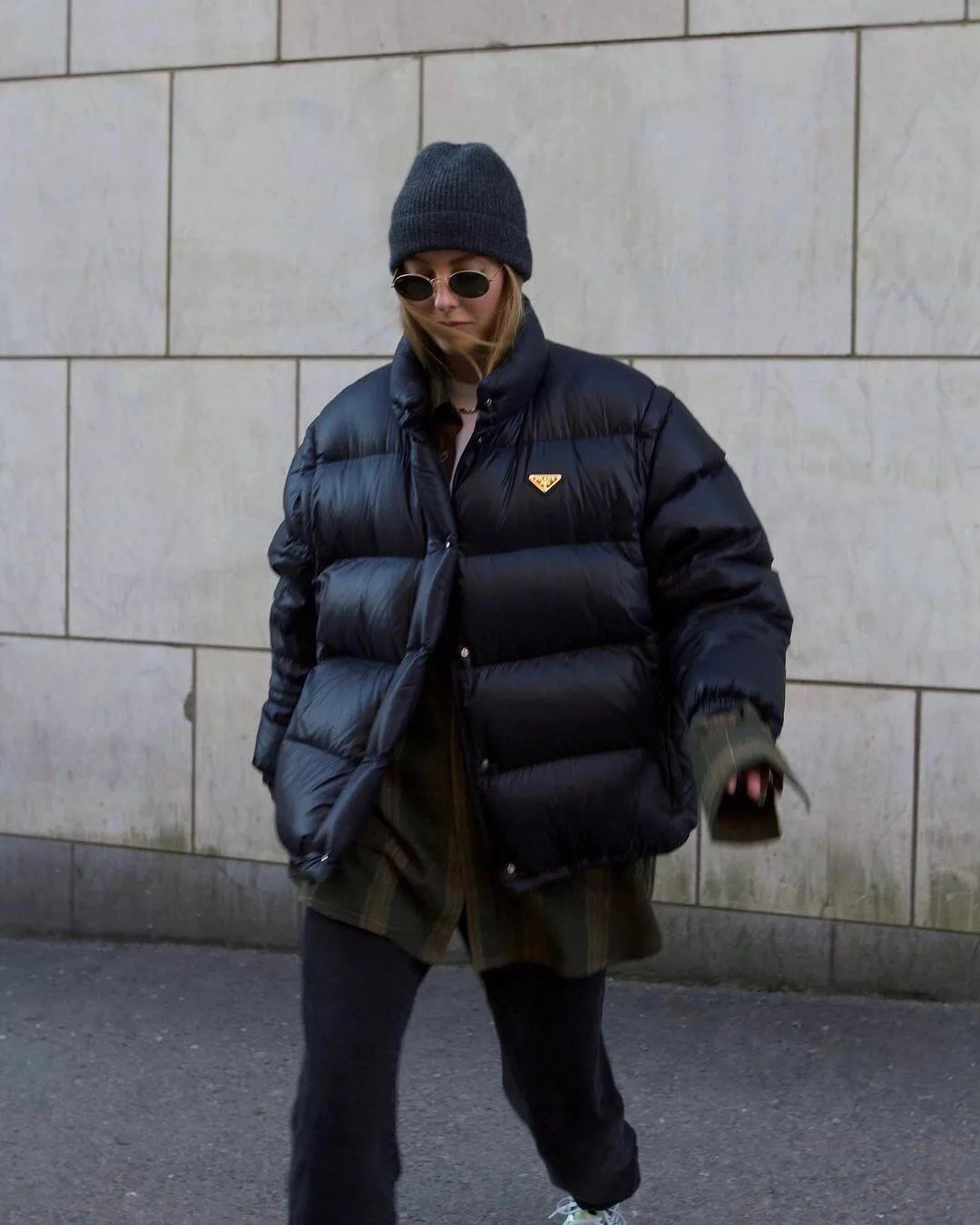 Пуховик трансформер Prada, размеры 36-42, наполнитель перо, отправка по всему миру🌎