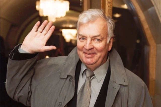 15 ИЮНЯ ИСПОЛНЯЕТСЯ 90 ЛЕТ СО ДНЯ РОЖДЕНИЯ МИХАИЛА ДЕРЖАВИНА — ВСЕНАРОДНО ЛЮБИМОГО АКТЁРА ТЕАТРА И К