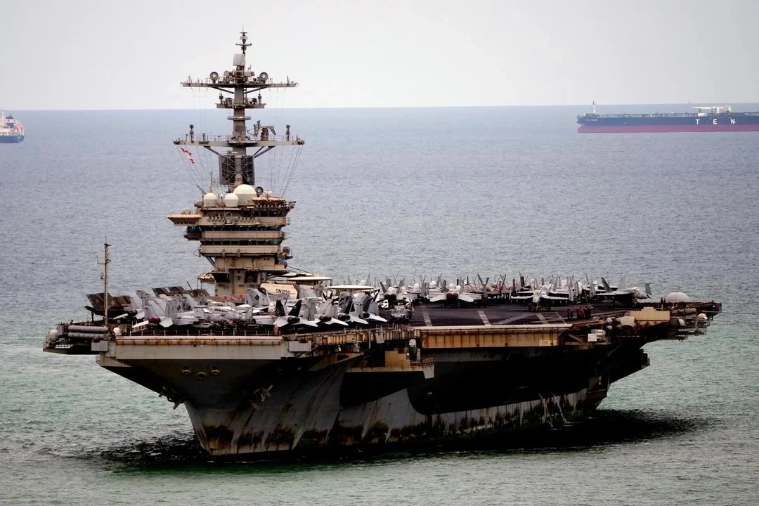 Авианосец USS Abraham Lincoln прибыл в Таиланд.