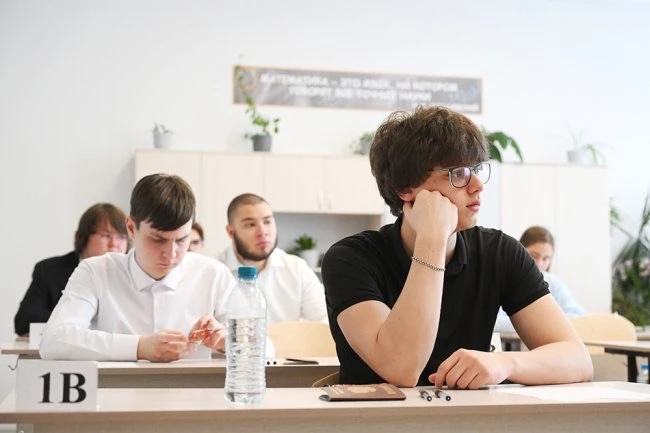 В планах Рособрнадзора - в течение 4-5 лет внедрить в Единый госэкзамен устную часть. Н...