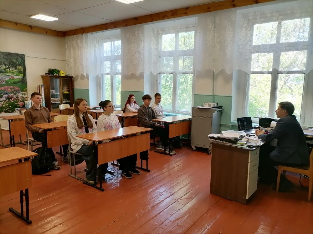 🎓 Сегодня, 25 мая, у нас прошли последние классные часы в этом учебном году! 📚➡️🌴