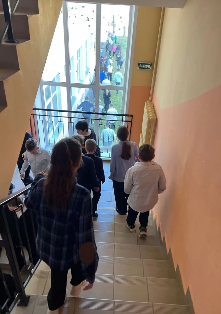 💪🚨 Безопасность превыше всего: в Куньинской школе прошли масштабные учения

21 апреля 2026 года в 