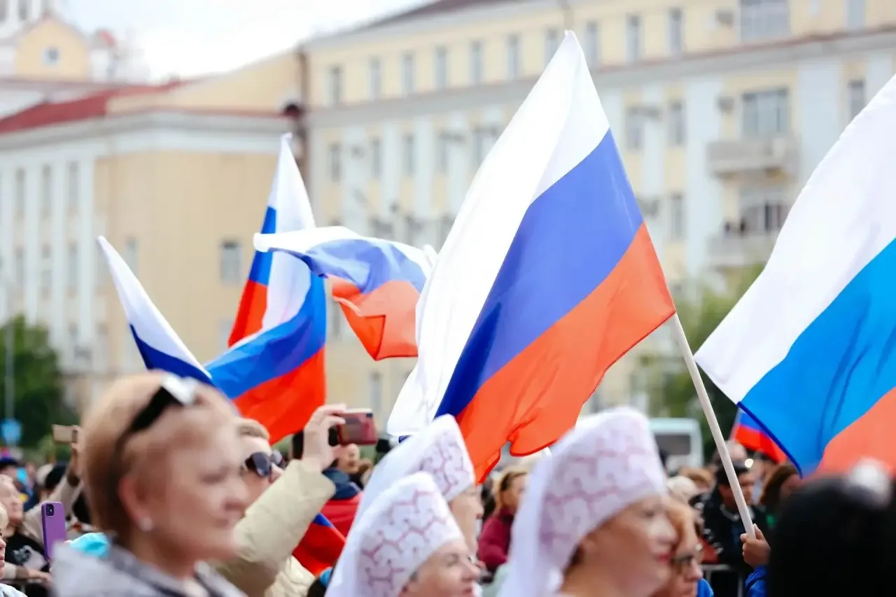 Дорогие улан‑удэнцы, от всей души поздравляю вас с Днём России!

🇷🇺Этот день объединяет всех нас, 