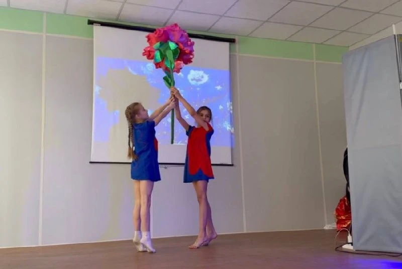 🌷ПРАЗДНИК ВЕСНЫ 👑  🩷Прошлая пятница в школе была наполнена настоящим волшебством и весенним теплом! 