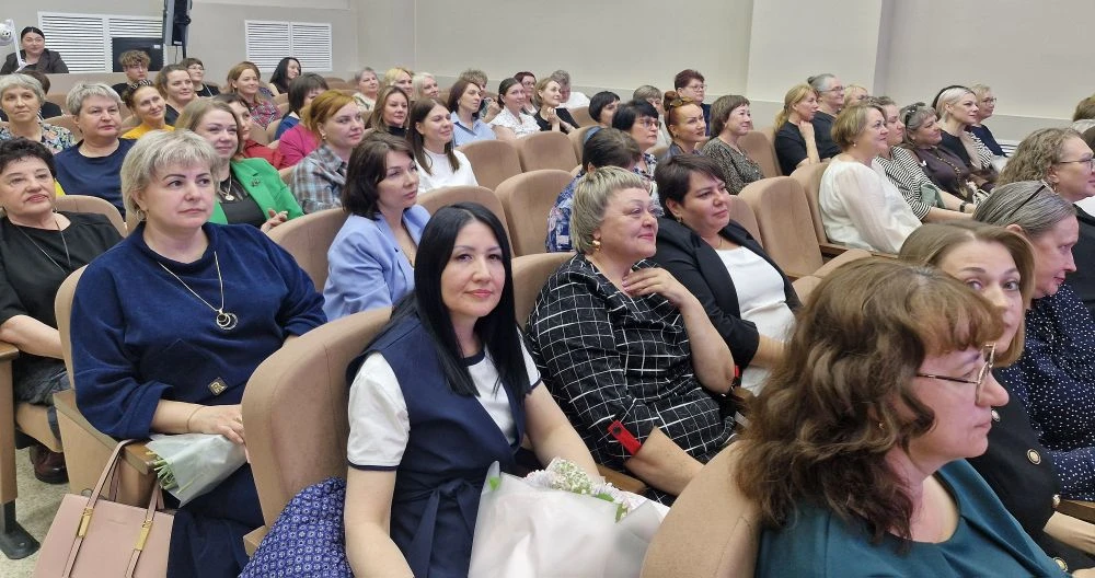 👏Медицинских сестер и братьев со всей области чествовали в преддверии профессионального праздника  Н