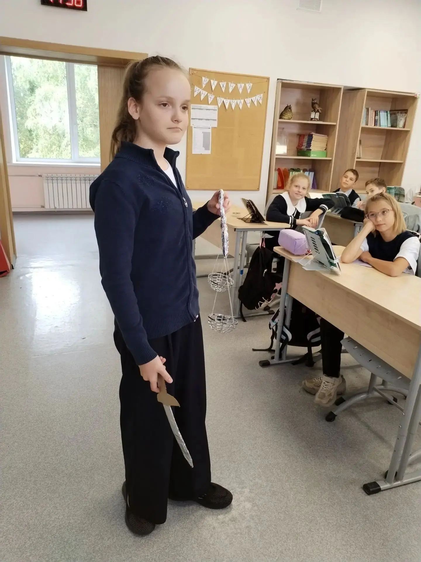 Сегодня в 5 А классе прошел урок литературы, посвященный древнегреческой мифологии. Реб...