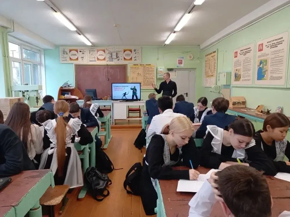 🎓В рамках предметной недели эстетического цикла прошёл открытый урок в 9В классе, в 1 корпусе на тем