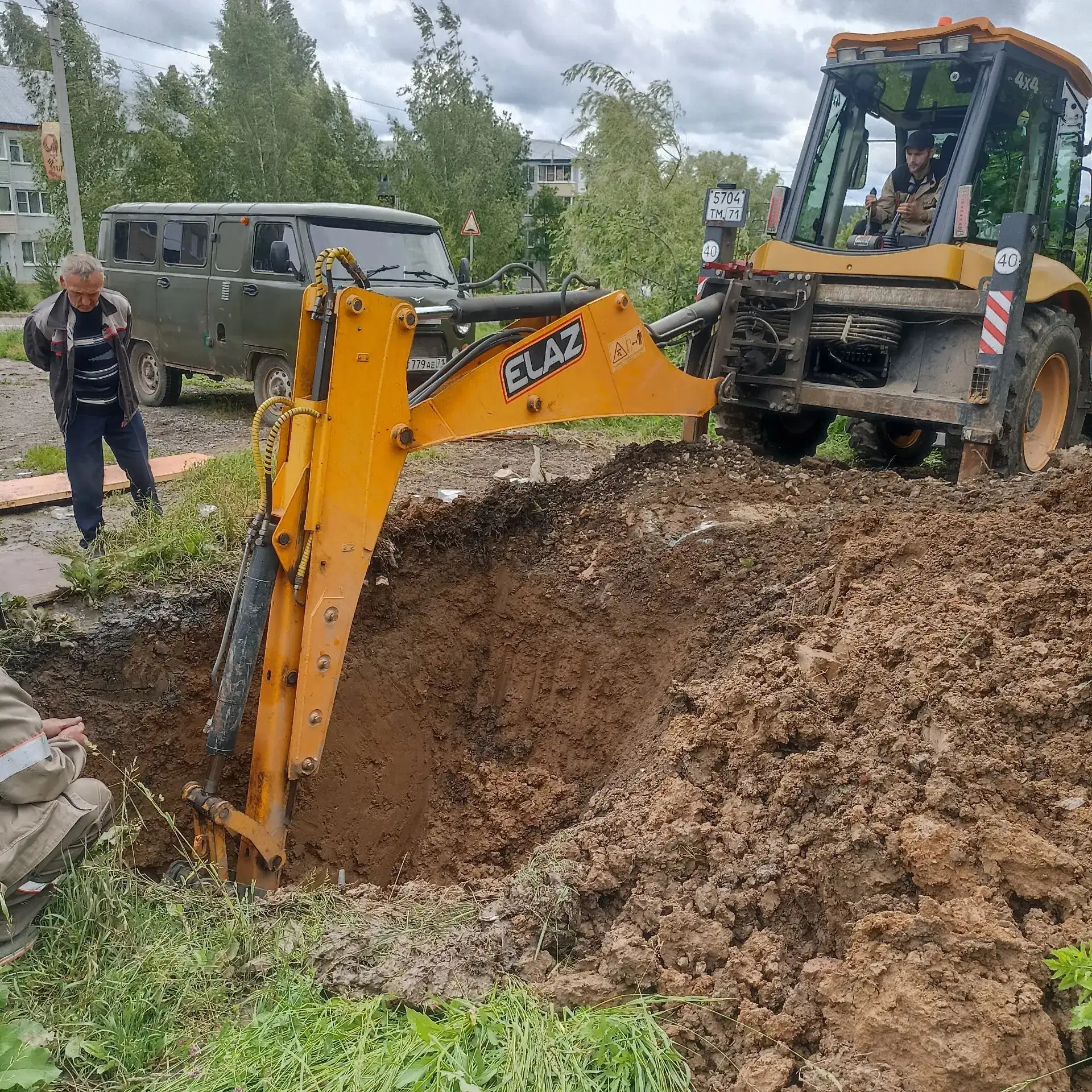 Ремонтные работы на водопроводной сети в п. Дубна ул. Л.Толстого