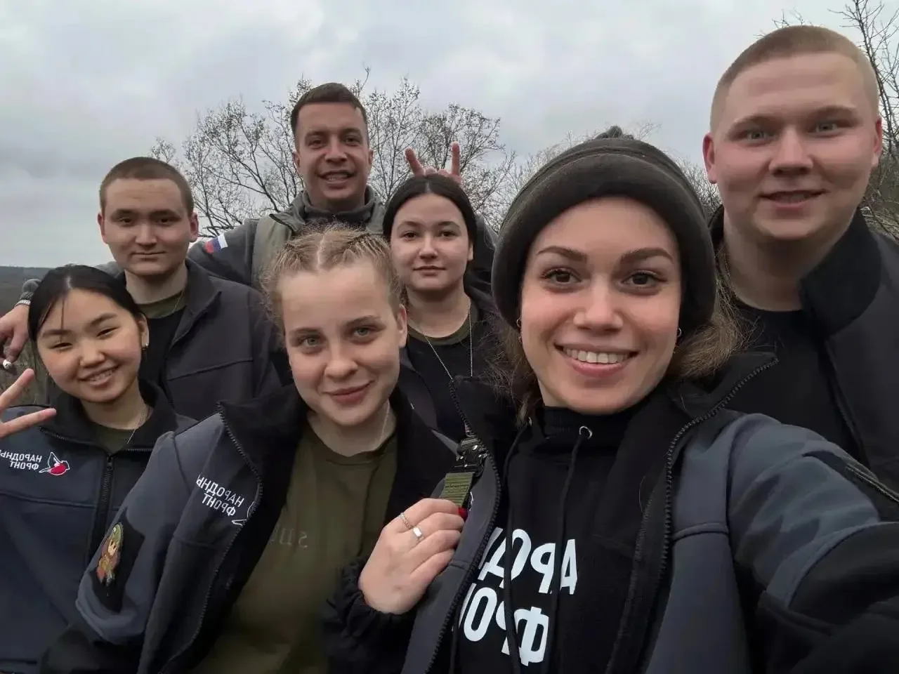 НАШИ ВОЛОНТЕРЫ СПЕШАТ НА ПОМОЩЬ.  Время неумолимо идёт вперёд, времена года сменяют друг друга и мы 