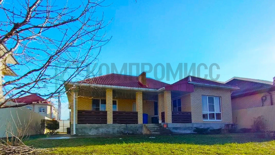 📍 Просторный дом с террасой и садом    🏠 Про дом:  ✅ 128,7 кв.м., 3 спальни, кухня-гостиная 32,9 м² 