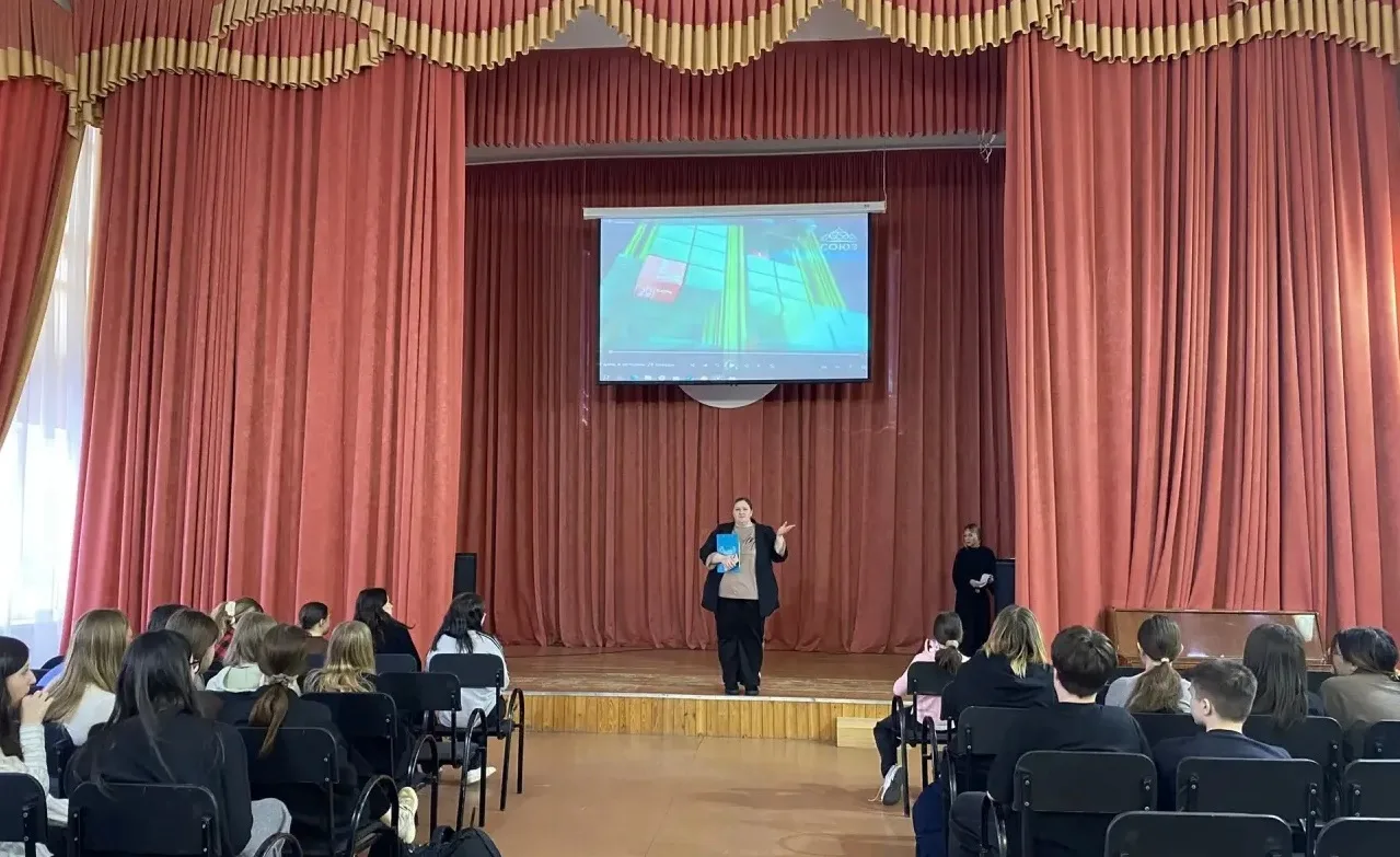 📚Татьянин день в школе📚

🧑‍🎓В преддверии праздника, наши старшеклассники под руководством советн