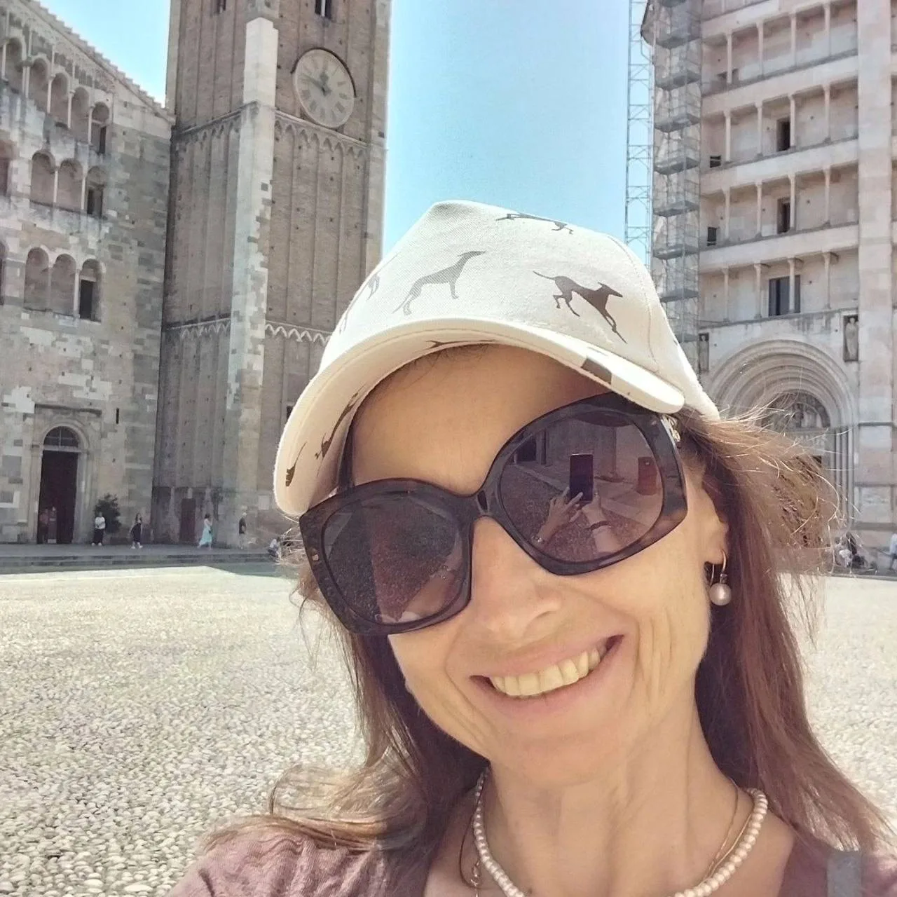 Ciao, amici!☺️
Меня зовут Джулия Кораджио, я преподаю итальянский язык в Доме языков 🇮🇹

Я влюблен