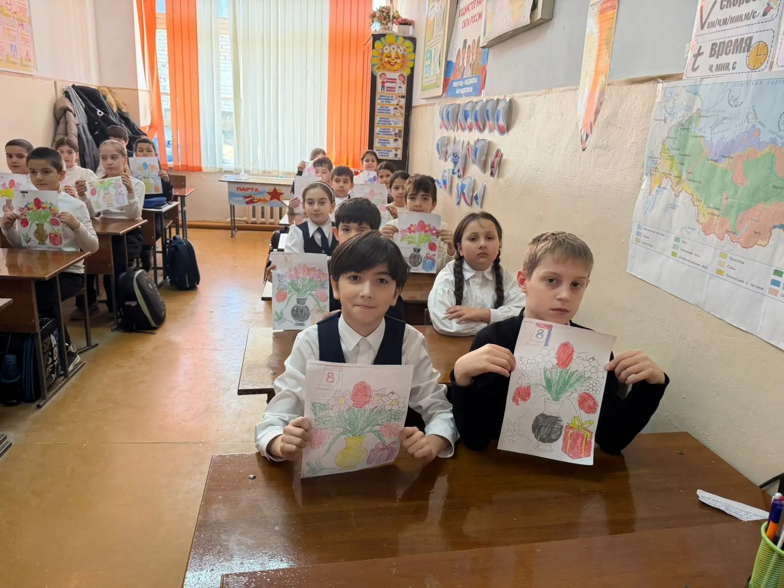 Весна в 3-А классе: как Фарида Тотурбековна устроила праздник 🌷  В пятницу в нашем 3-А классе было о