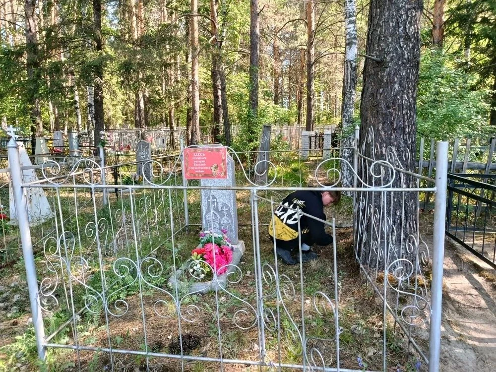 В Галанинской школе полным ходом идёт работа школьной бригады! Четвёртый день работы нашей школьной 