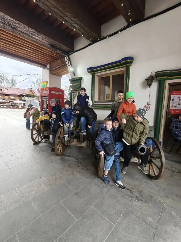 📍Ребята из 2 «У» побывали в интерактивном музее «Дедушкин чердак» в Измайловском кремле — и остались