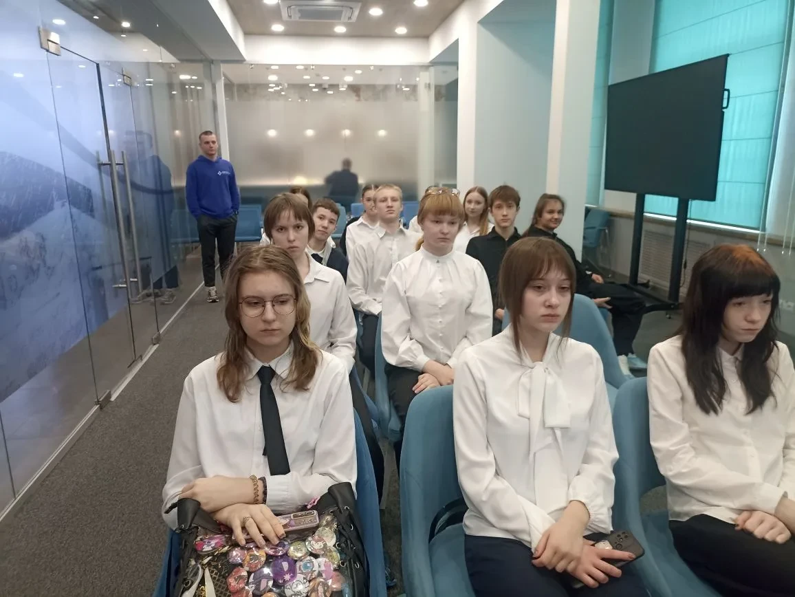🎓 Профориентационное мероприятие в Центре молодёжной карьеры - шаг к выбору будущей профессии!   ✅4 