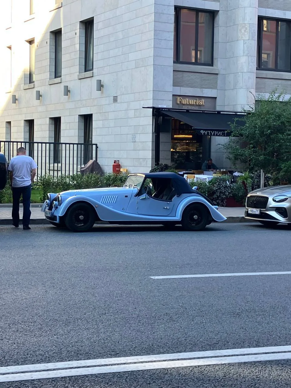 🏎 Вот такой красивый и весьма редкий спорткар заметили на Большой Зелениной