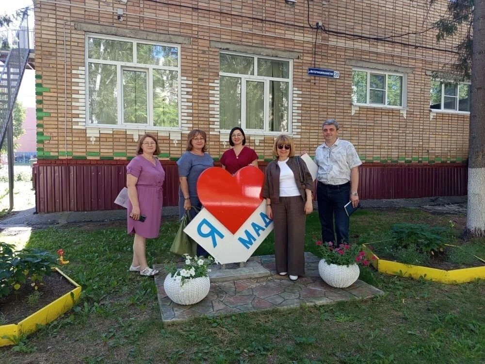 Готовность к новому учебному году !
 17 июля оба корпуса нашего Детского сада 69 г. Томска встречали