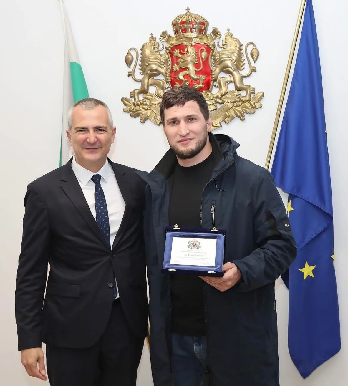 Заслуженное признание на государственном уровне !

Ахмед Батаев получил награду от министра спорта Б
