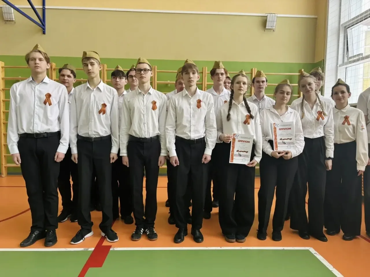 ⭐️Смотр строя и песни  20 февраля в нашей школе состоялся традиционный Смотр строя и песни среди уча