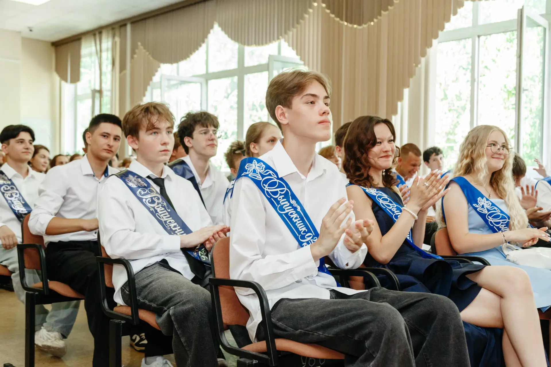 🎉 Шаг в будущее: в МБОУ СОШ № 122 состоялся выпускной для девятиклассников! 🎓✨
     📆 29 июня 202