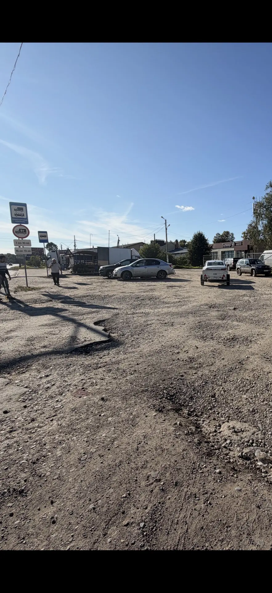В текущем году в поселке Фанерник согласно списку очередности ремонта дорог был проведе...